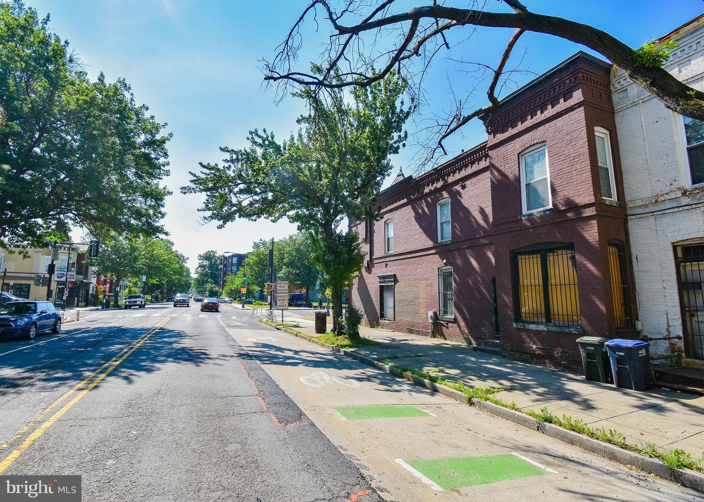 1121 Florida Ave Ne Property Photo 4