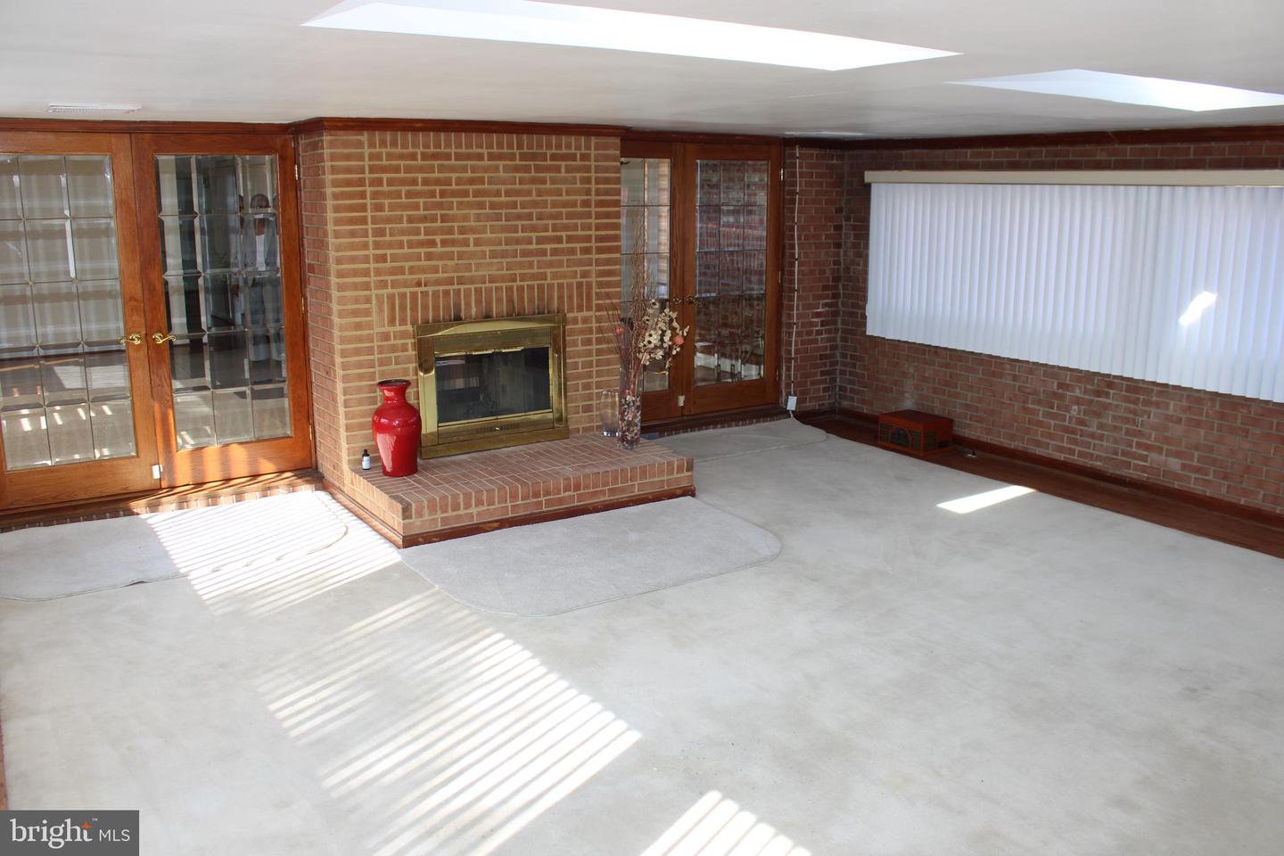 4127 Anacostia Ave Ne Property Photo 4