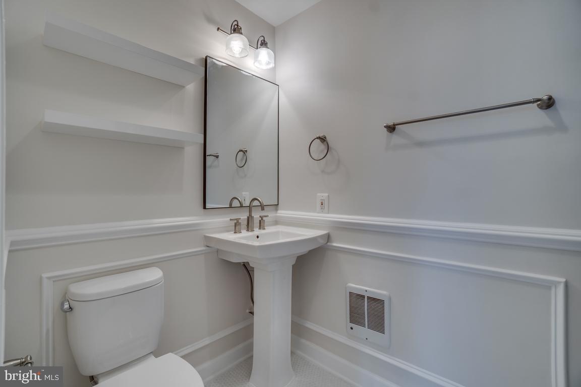 1115 M St Nw Property Photo 32