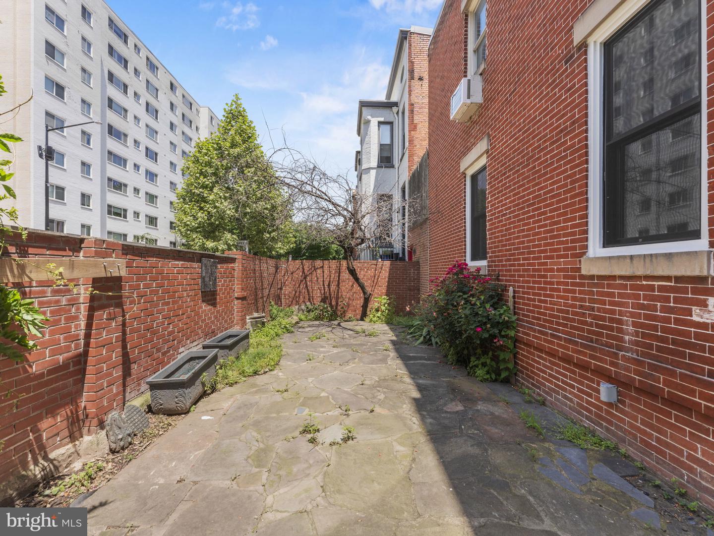 1115 M St Nw Property Photo 40