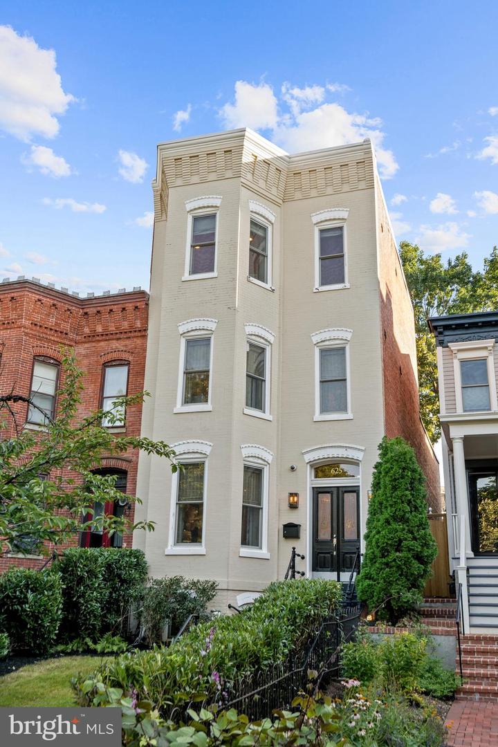 625 Massachusetts Ave Ne Property Photo 1