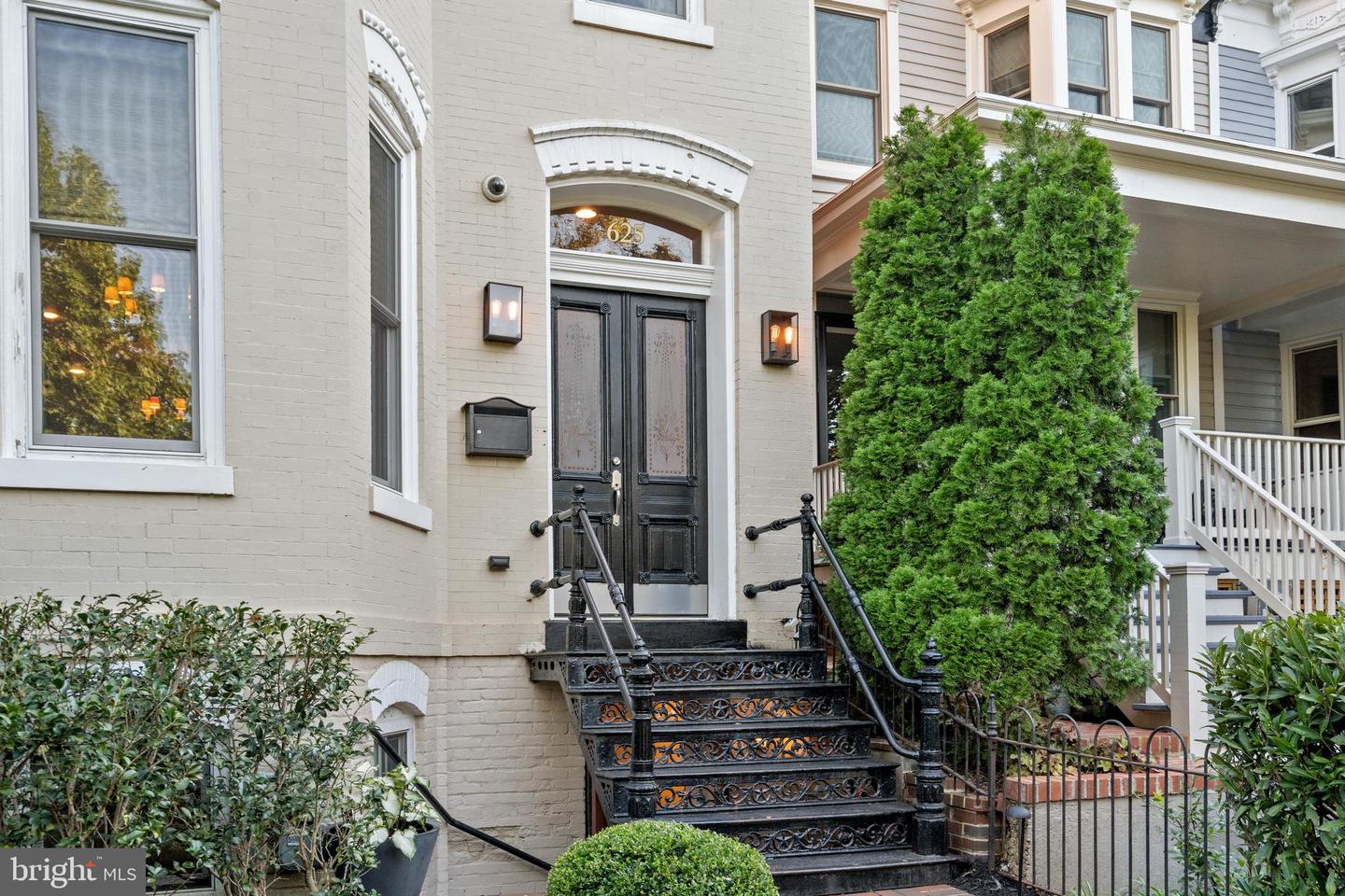 625 Massachusetts Ave Ne Property Photo 2