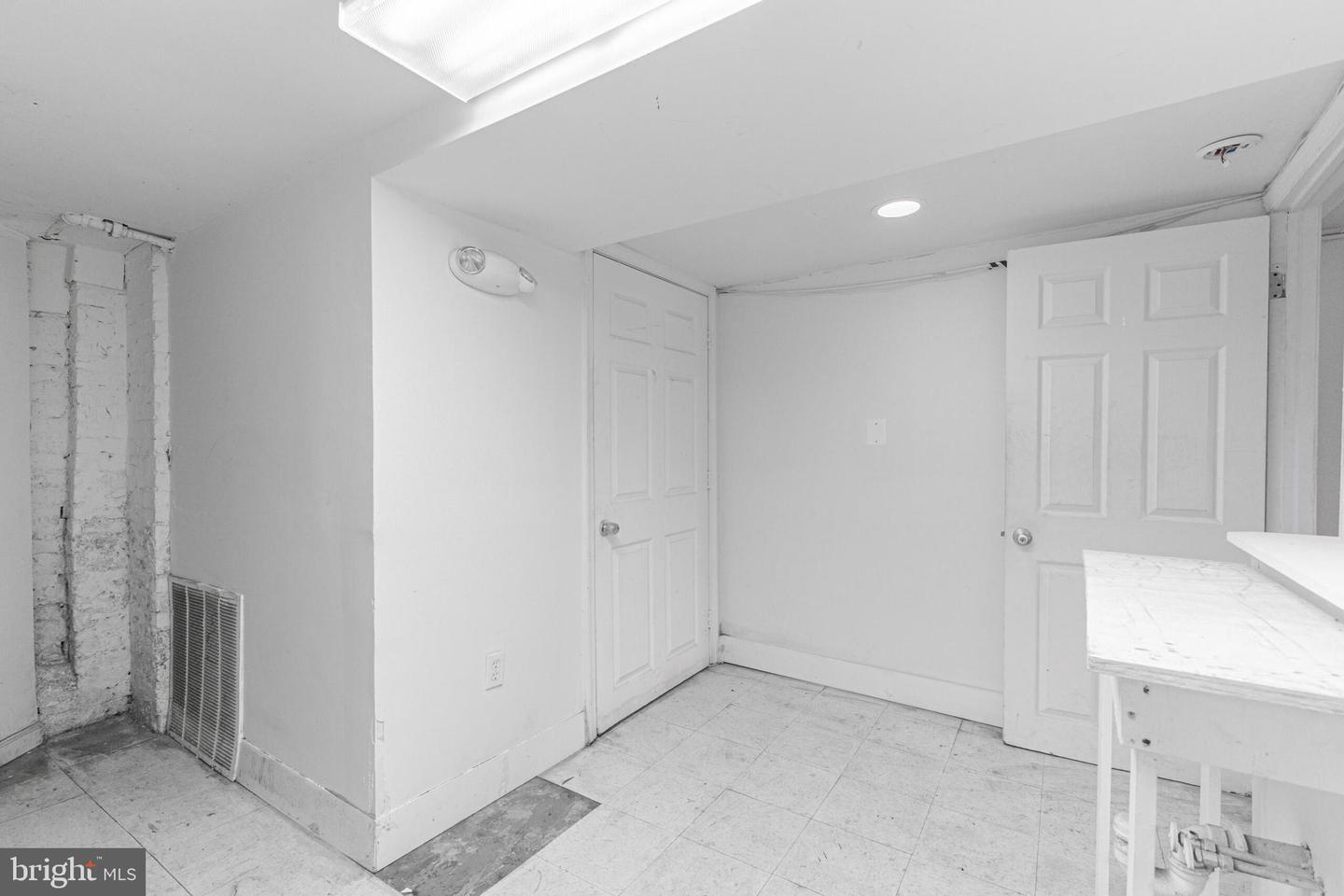 1208 Pennsylvania Ave Se Property Photo 23