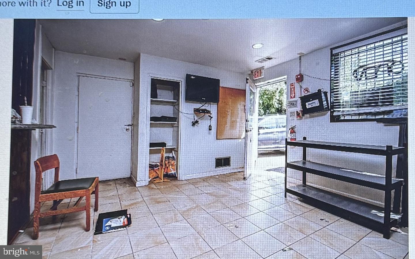 3001 Earl Pl Ne Property Photo 5