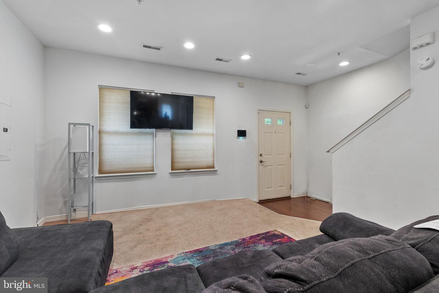 1338 Half St Sw #1338 Property Photo 6