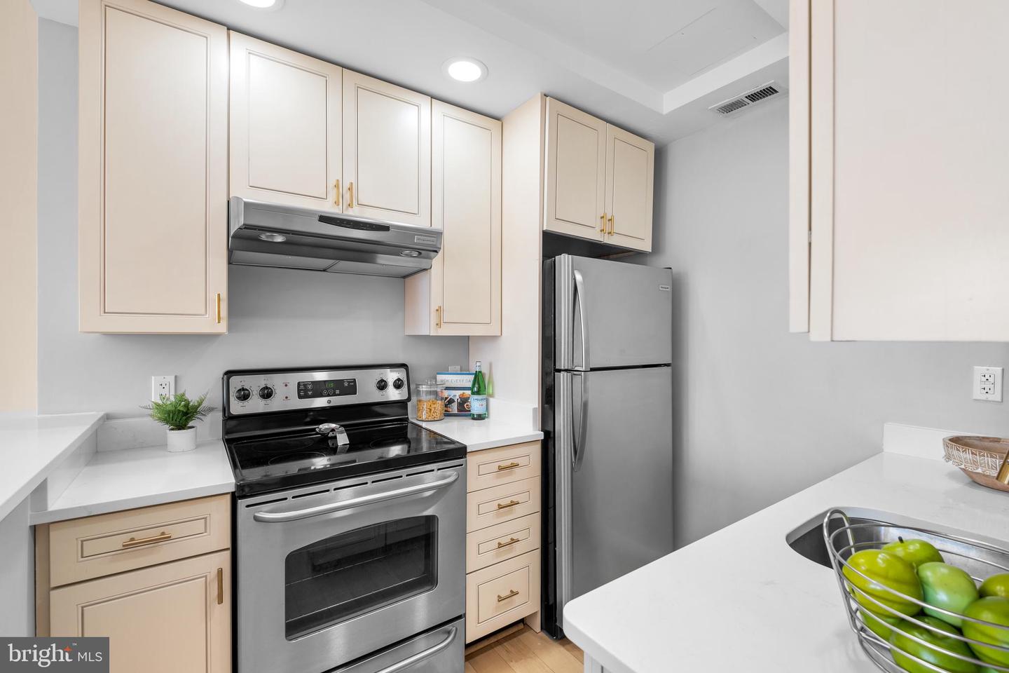 3251 Prospect St Nw #309 Property Photo 11