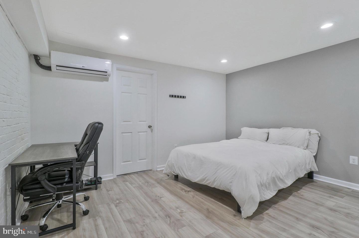 1709 North Capitol Ne Property Photo 8