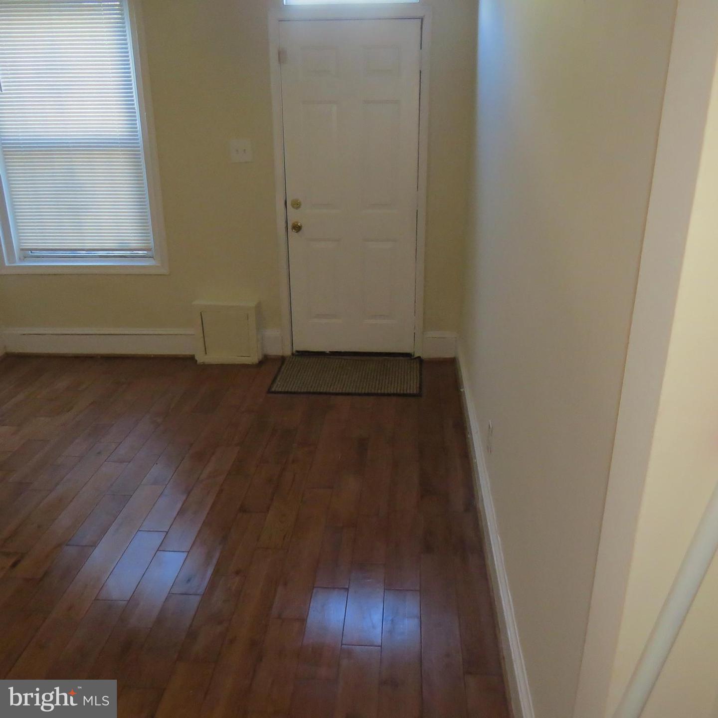 1373 Se K St Se Property Photo 2