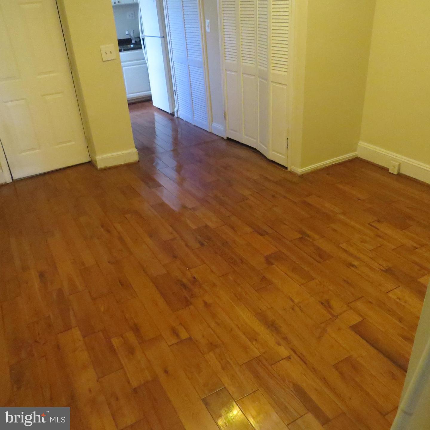 1373 Se K St Se Property Photo 5