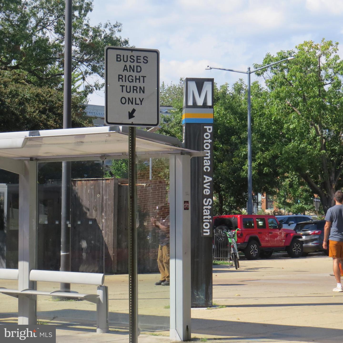 1373 Se K St Se Property Photo 18