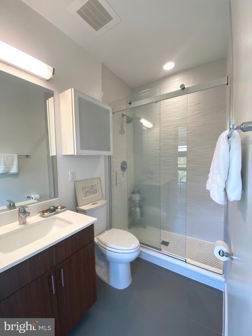 1111 Orren St Ne #300 Property Photo 21