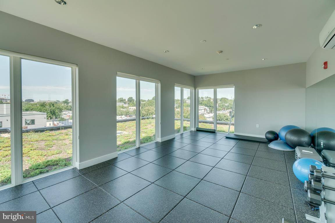 1111 Orren St Ne #300 Property Photo 44