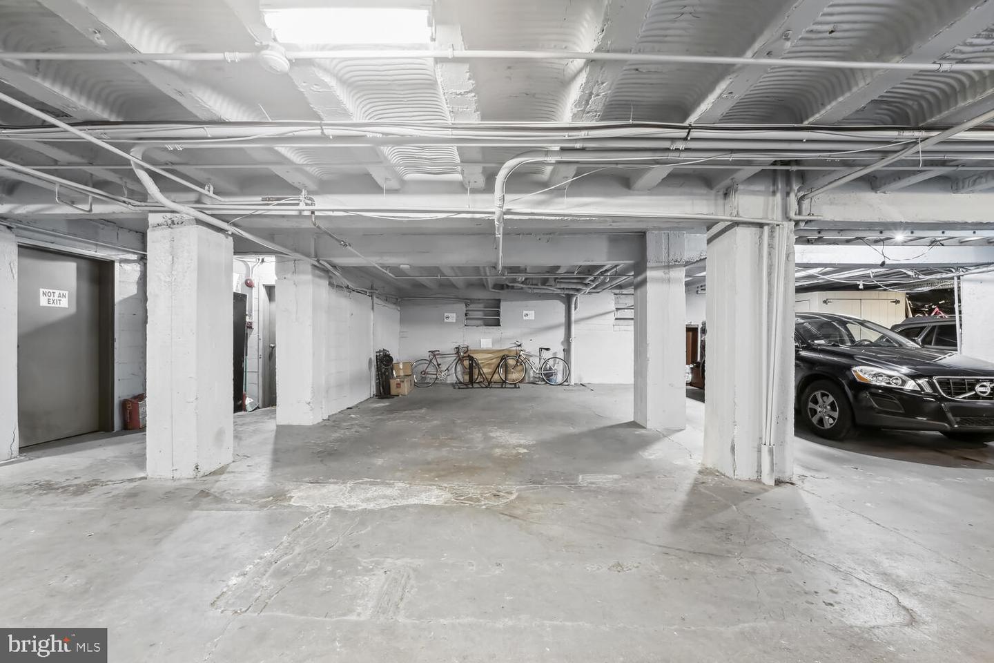 2370 Champlain St Nw #12 Property Photo 16