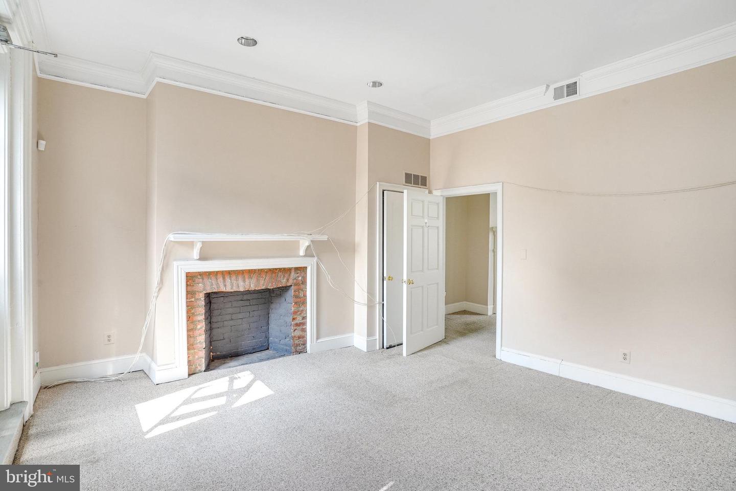 715 G St Se Property Photo 19
