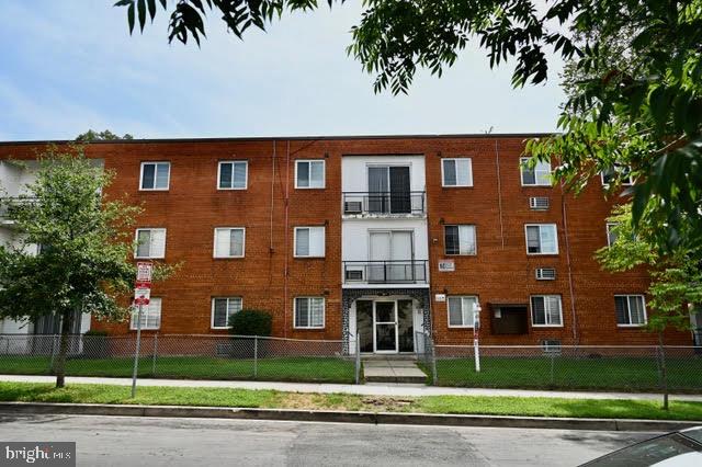 1721 T ST SE #304 Property Photo 1