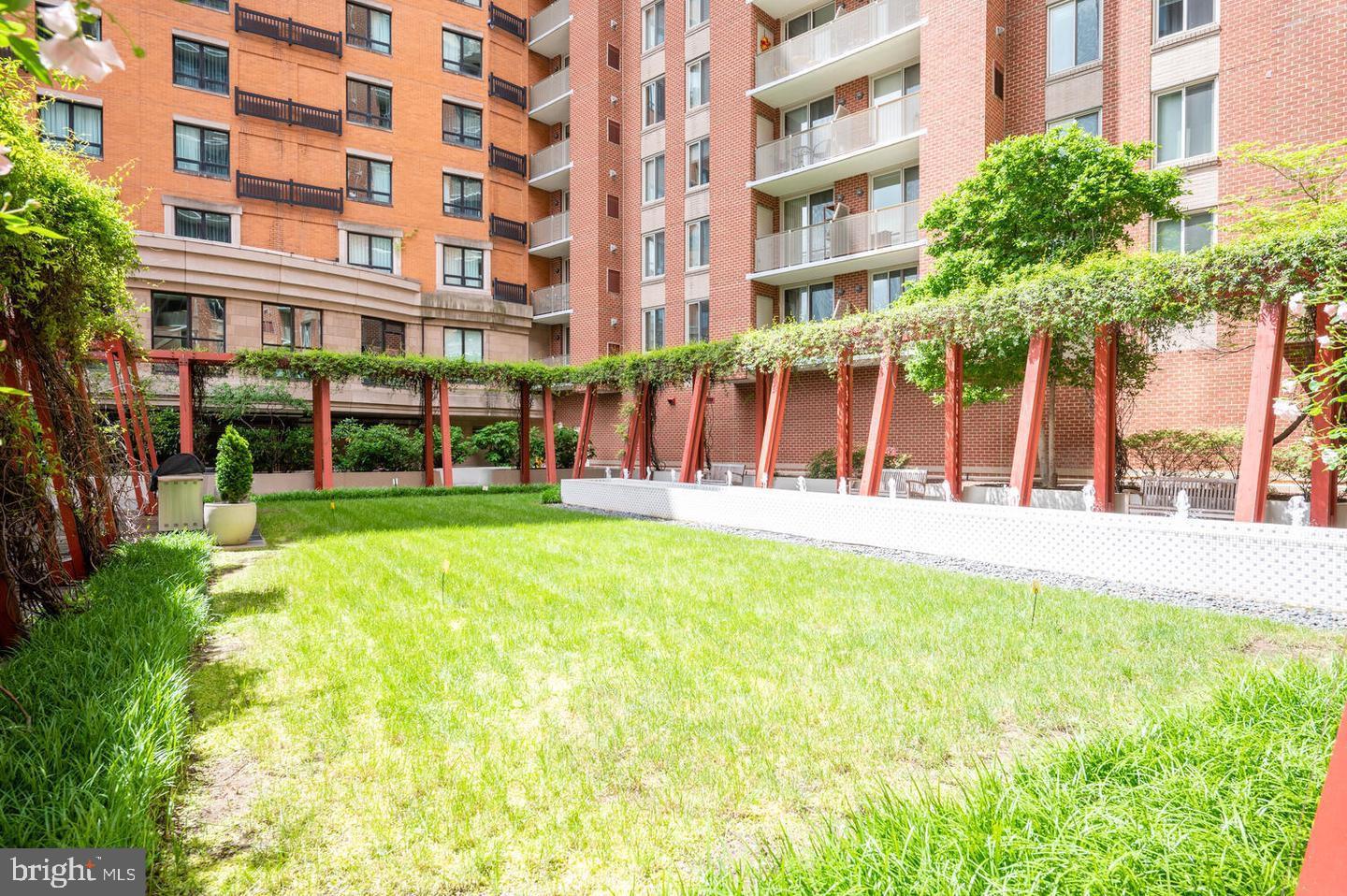 1000 New Jersey Ave Se #107 Property Photo 14