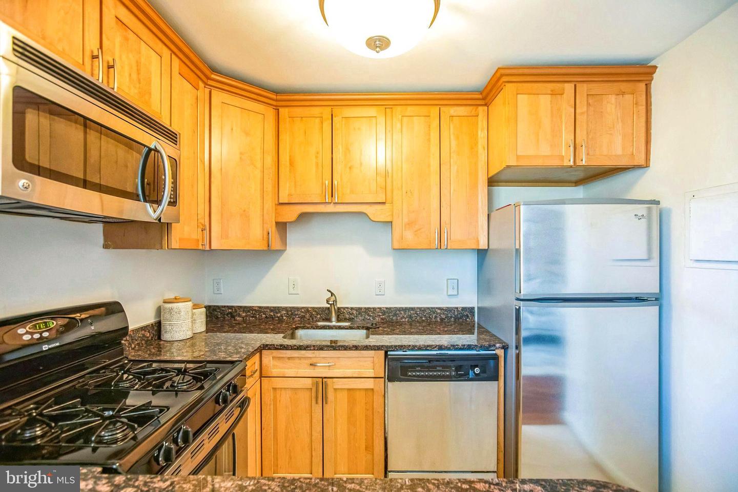 1260 21st St Nw #413 Property Photo 6