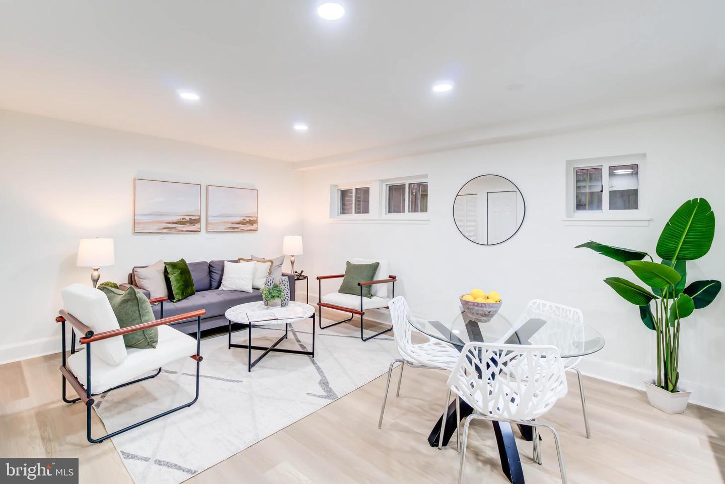 1673 Park Rd Nw #b2 Property Photo 2