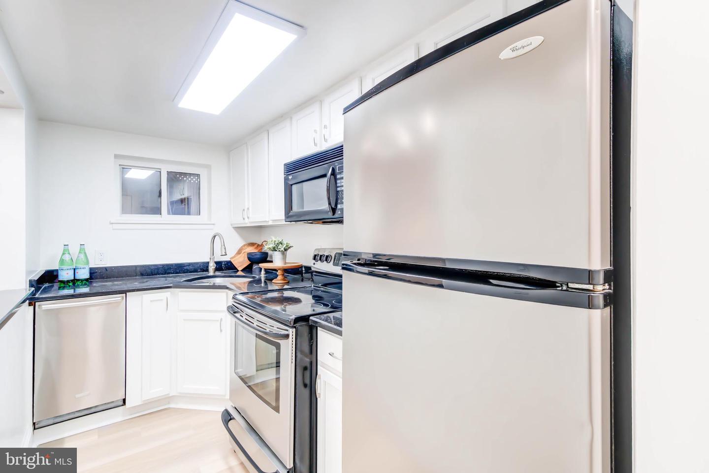 1673 Park Rd Nw #b2 Property Photo 7