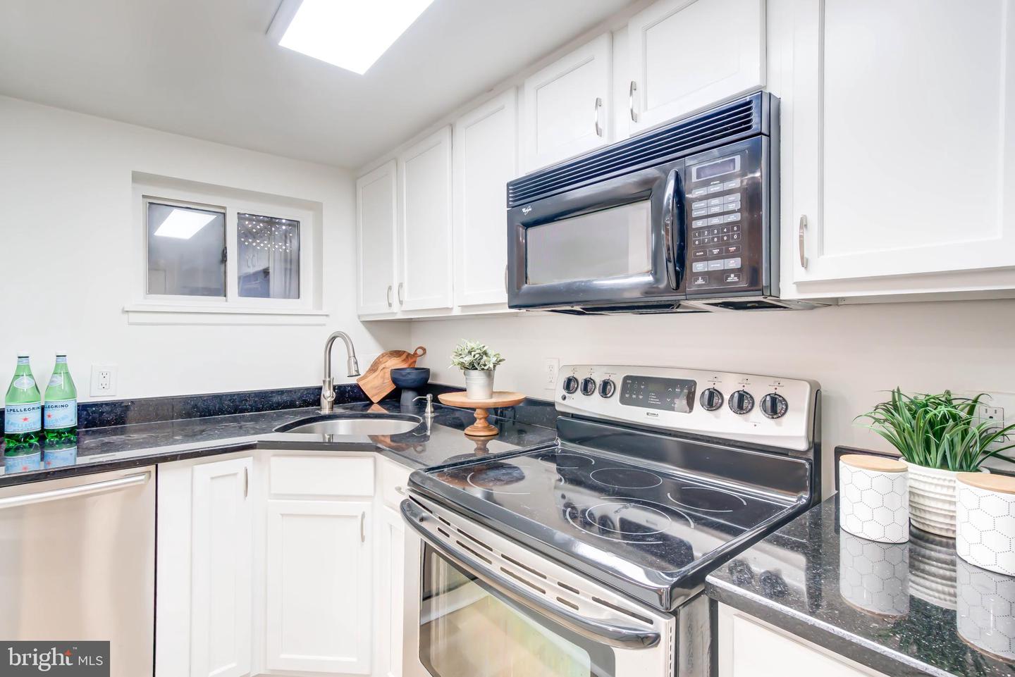 1673 Park Rd Nw #b2 Property Photo 8