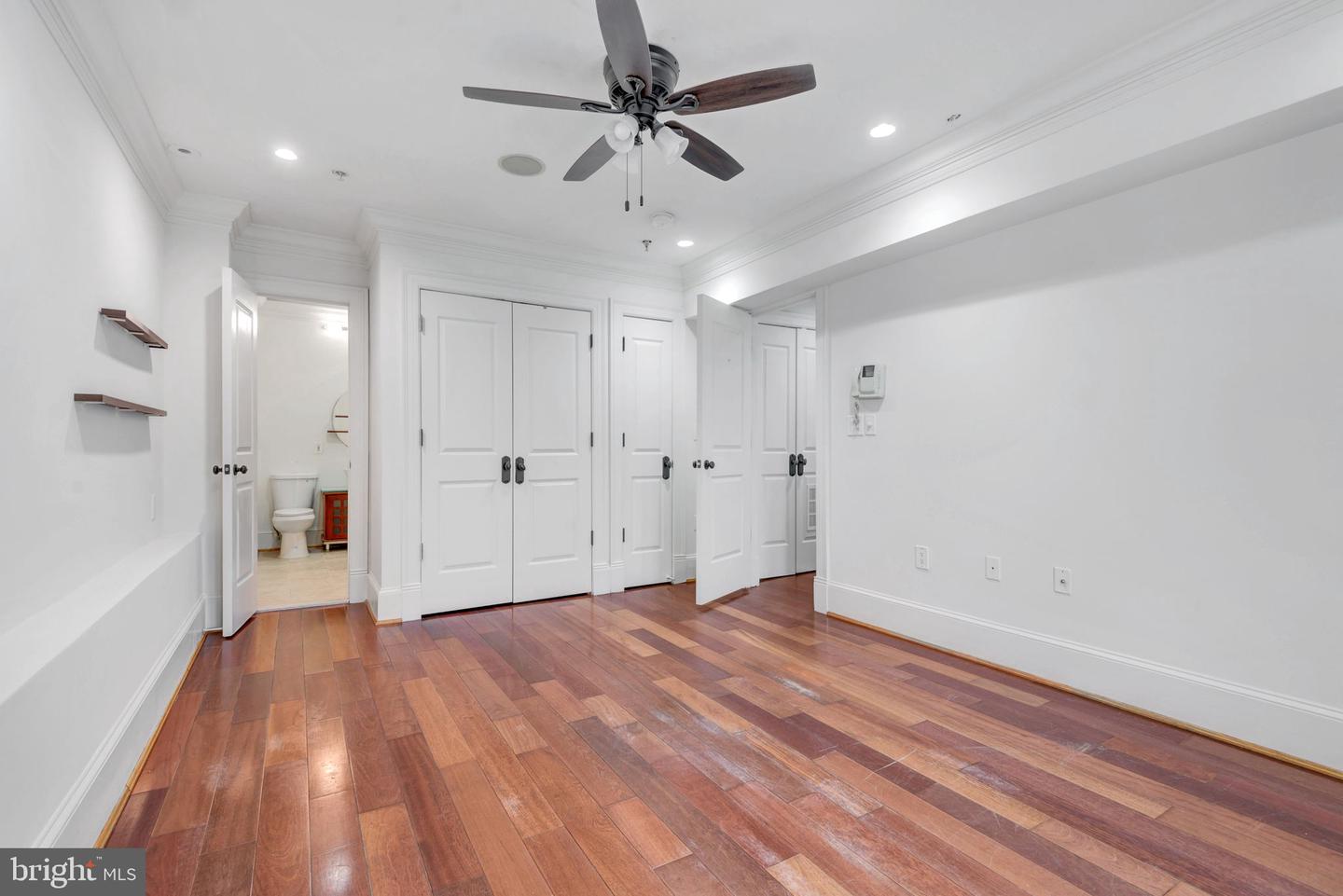 936 Madison St Nw #201 Property Photo 4