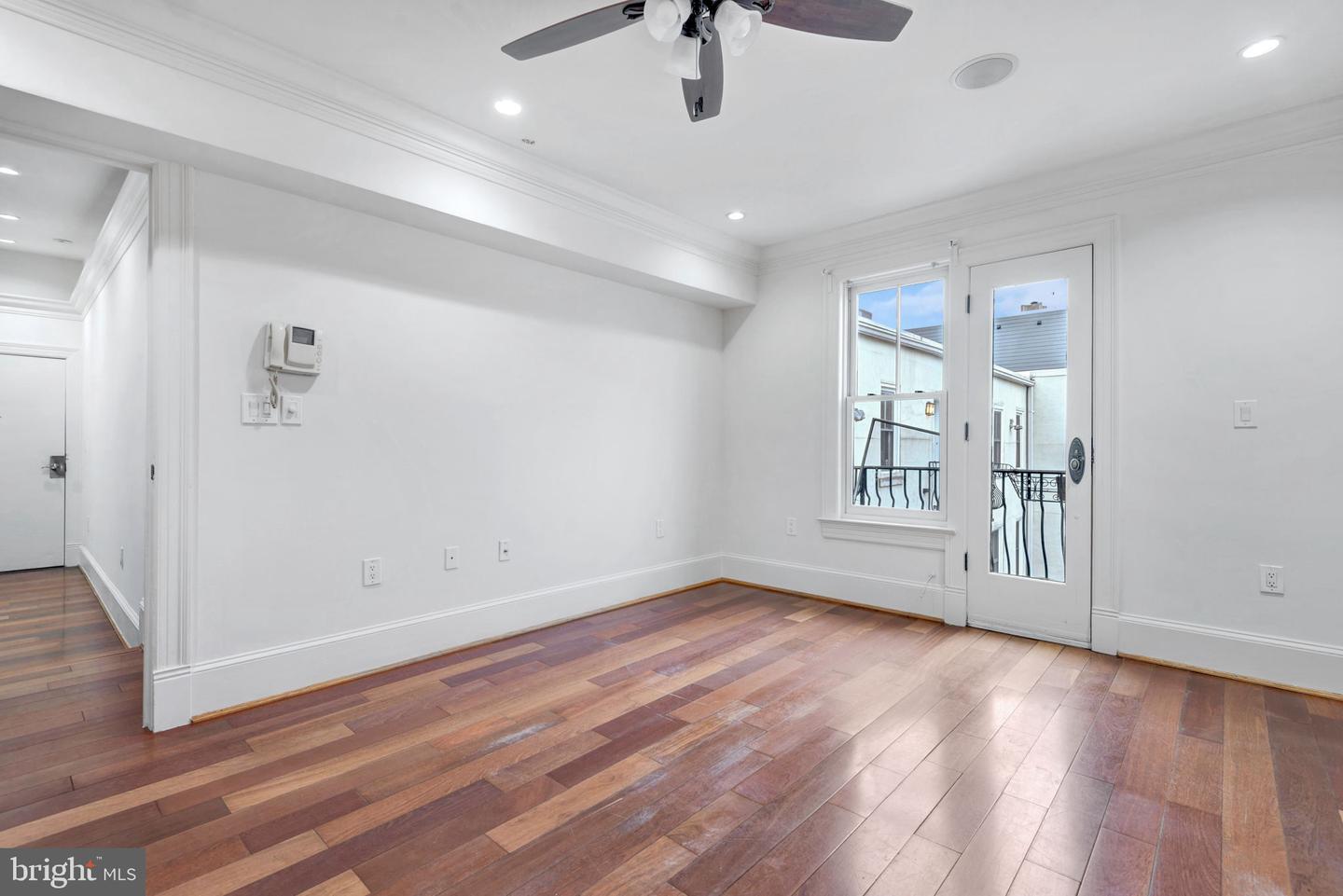936 Madison St Nw #201 Property Photo 5