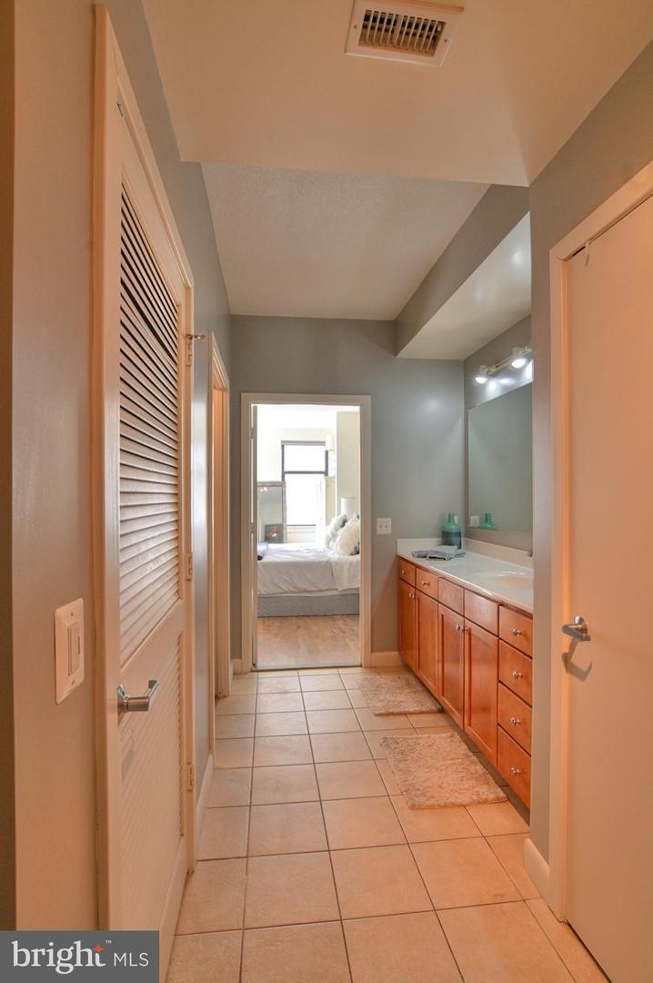 400 Massachusetts Ave Nw #423 Property Photo 36