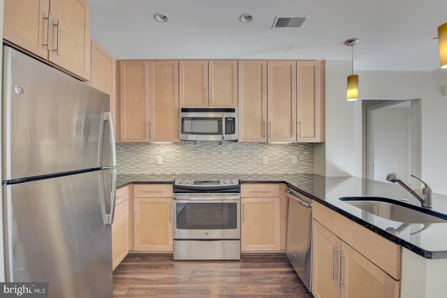 2 M St Ne #1228 Property Photo 6