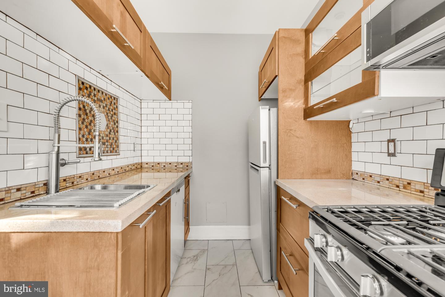 4915 3rd St Nw #102 Property Photo 10