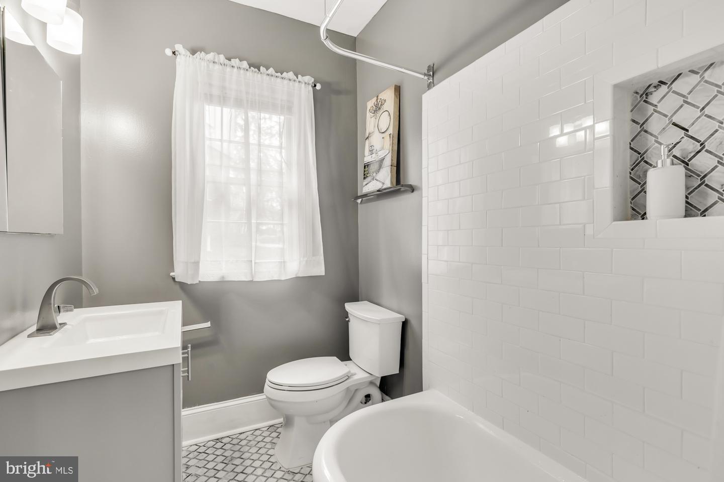 4915 3rd St Nw #102 Property Photo 14