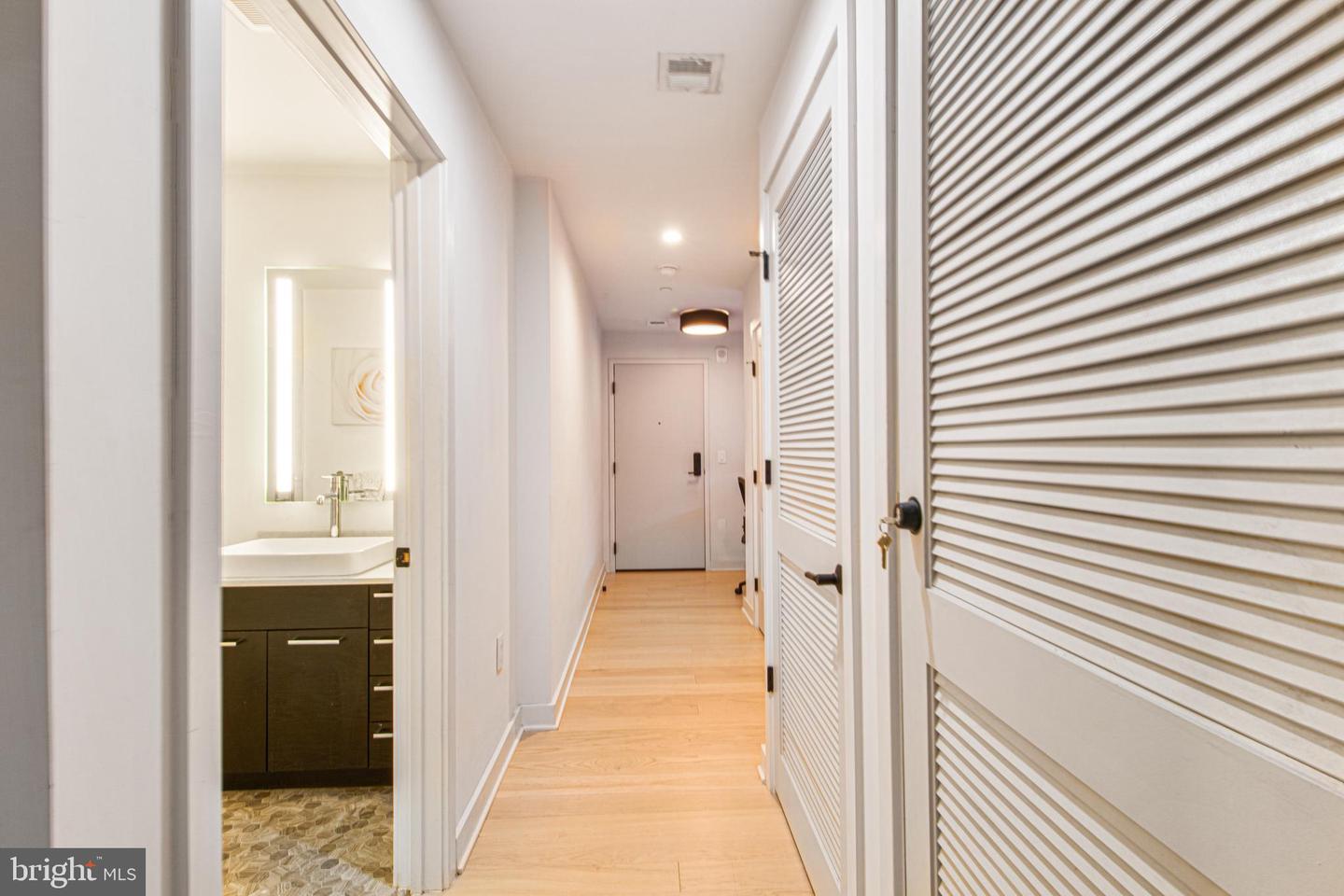 70 N N St Se #n416 Property Photo 4