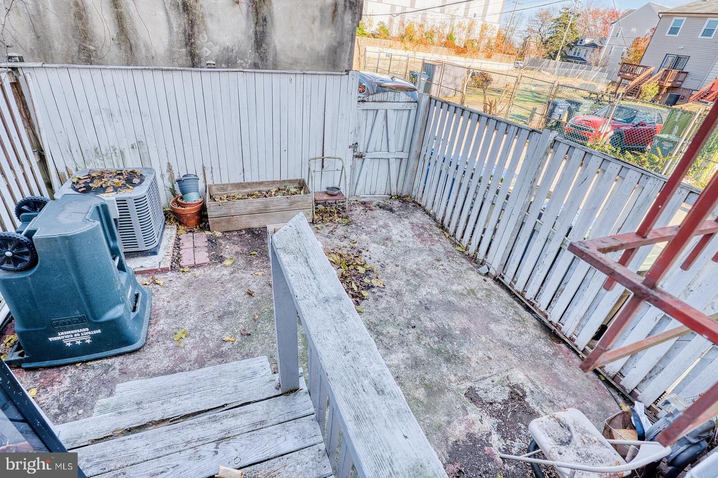 2118 Young St Se Property Photo 30