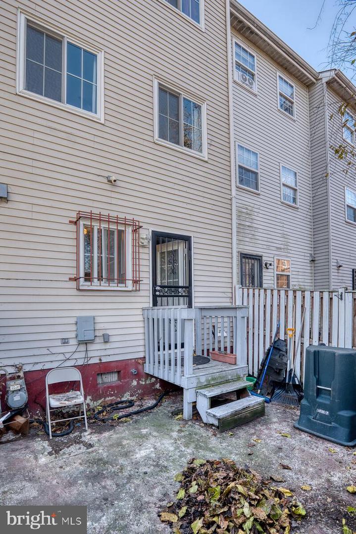 2118 Young St Se Property Photo 31