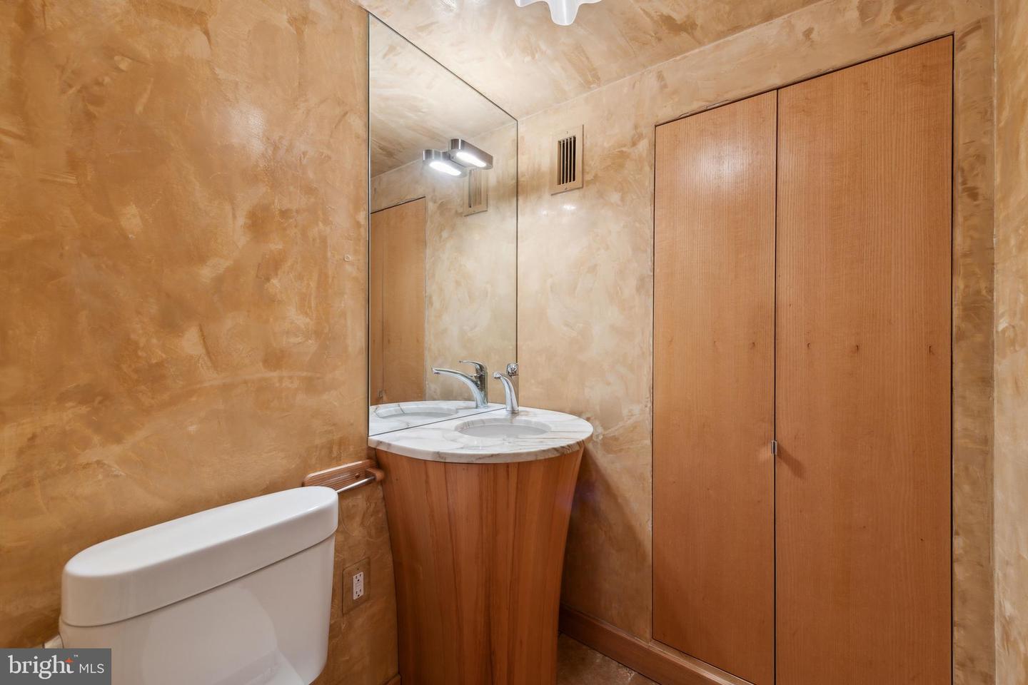 800 25th St Nw #605 Property Photo 5