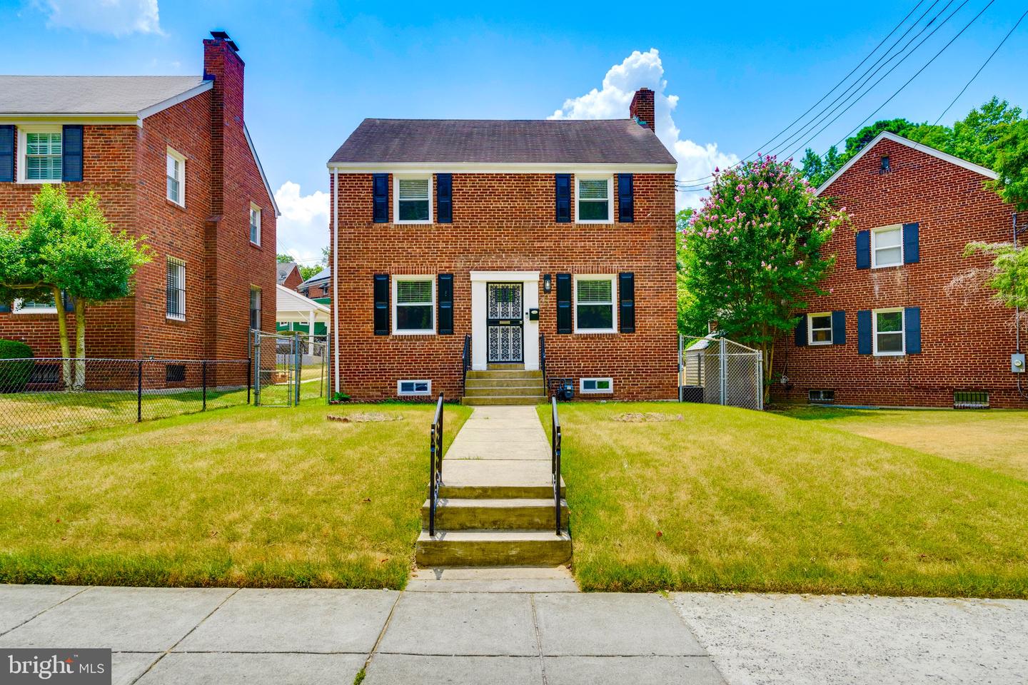 4850 Eastern Ave Ne Property Photo