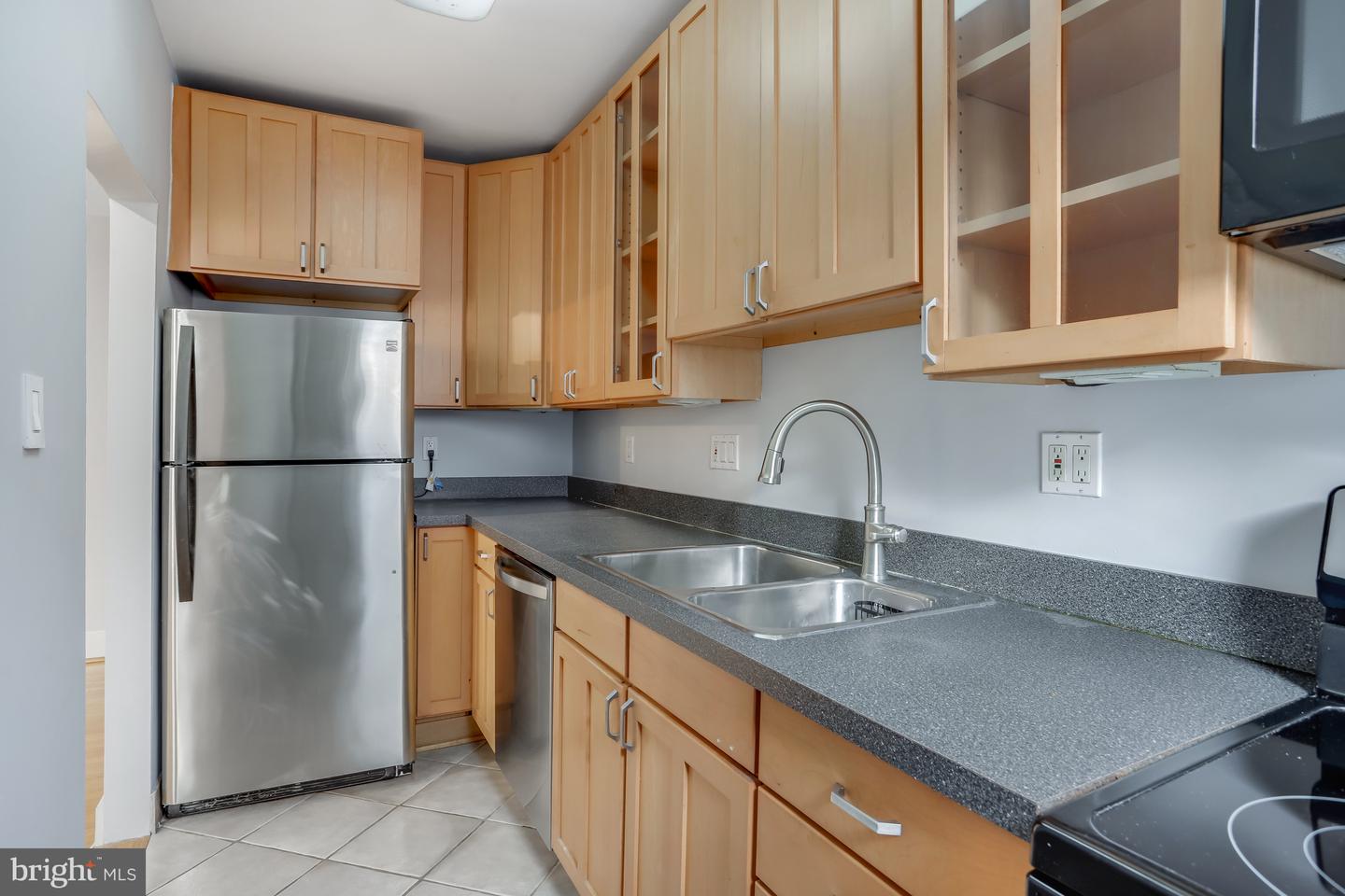 2801 Adams Mill Rd Nw #105 Property Photo 10