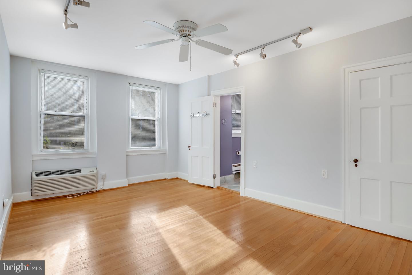 2801 Adams Mill Rd Nw #105 Property Photo 11
