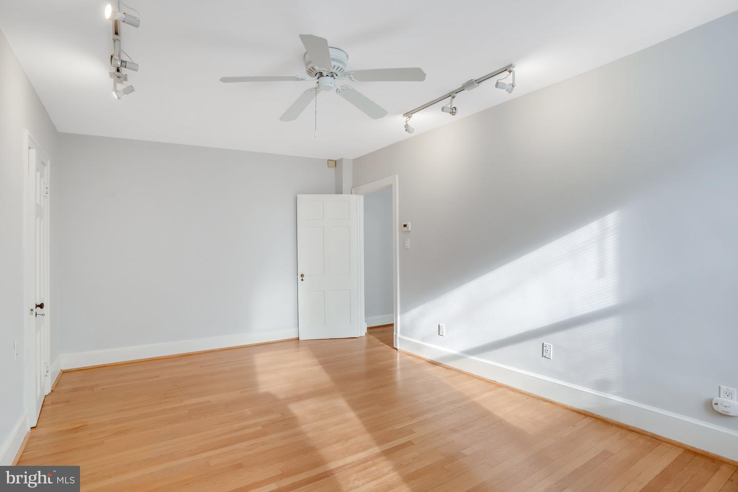 2801 Adams Mill Rd Nw #105 Property Photo 16