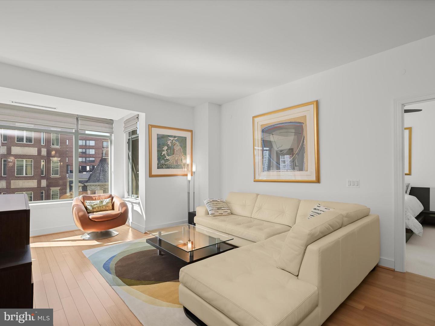 2425 L St Nw #506 Property Photo 4