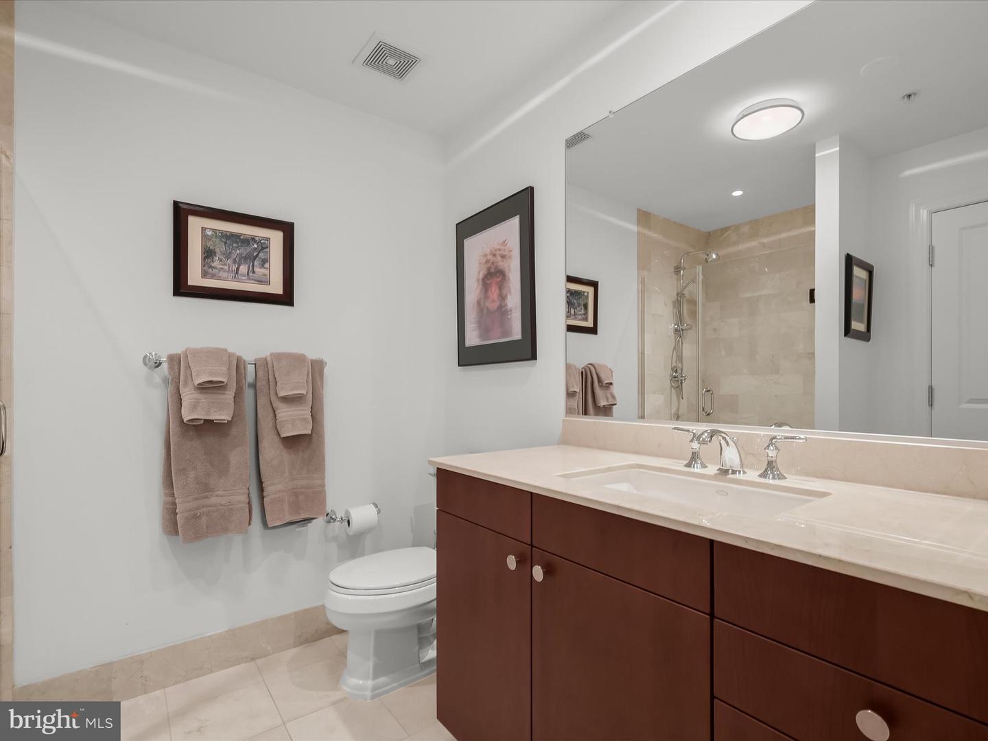 2425 L St Nw #506 Property Photo 25