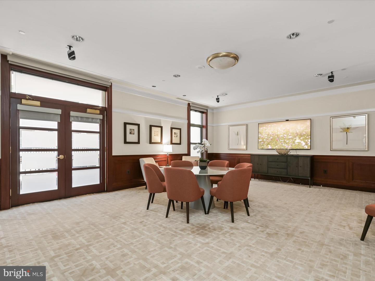 2425 L St Nw #506 Property Photo 35