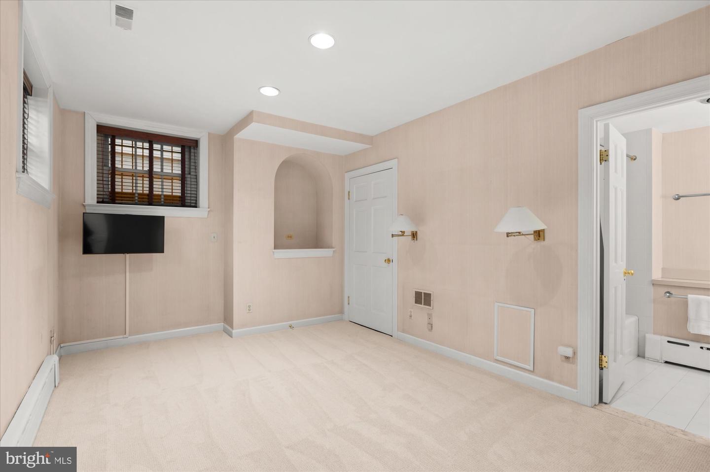 2806 N St And 1240 28th St Nw Property Photo 40