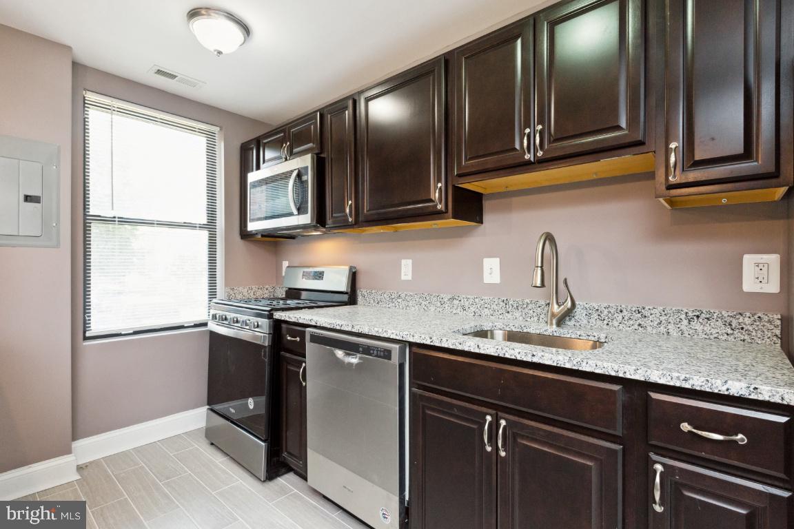 3900-3902 14th St Nw #103 Property Photo 12