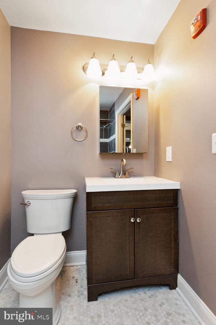 3900-3902 14th St Nw #103 Property Photo 17