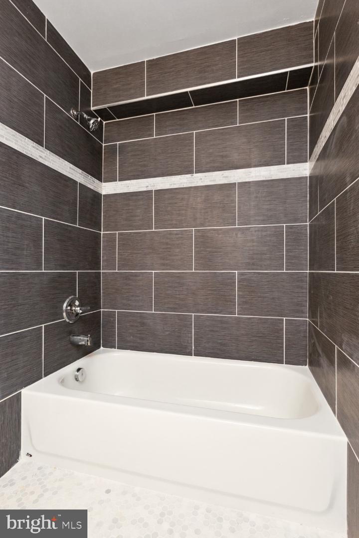 3900-3902 14th St Nw #103 Property Photo 18