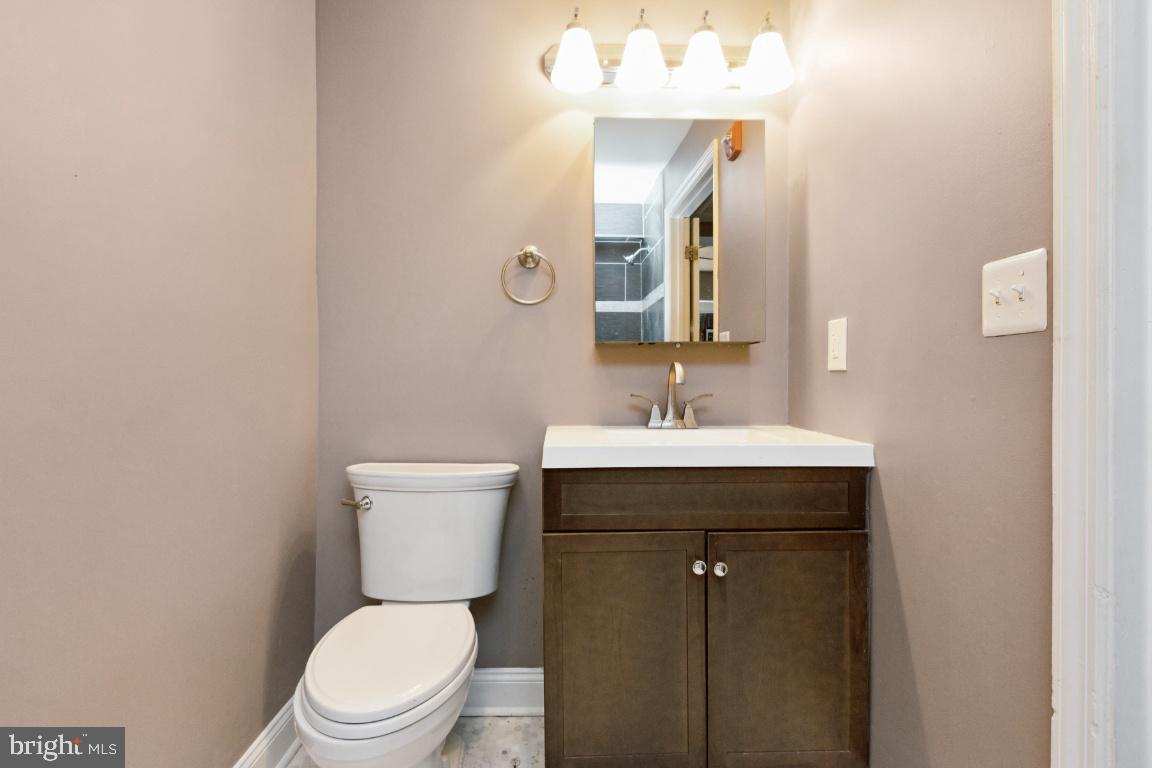 3900-3902 14th St Nw #103 Property Photo 19