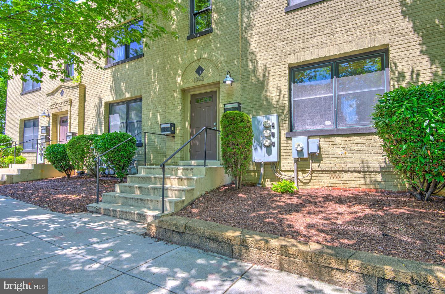1302 Childress St Ne #4 Property Photo 1
