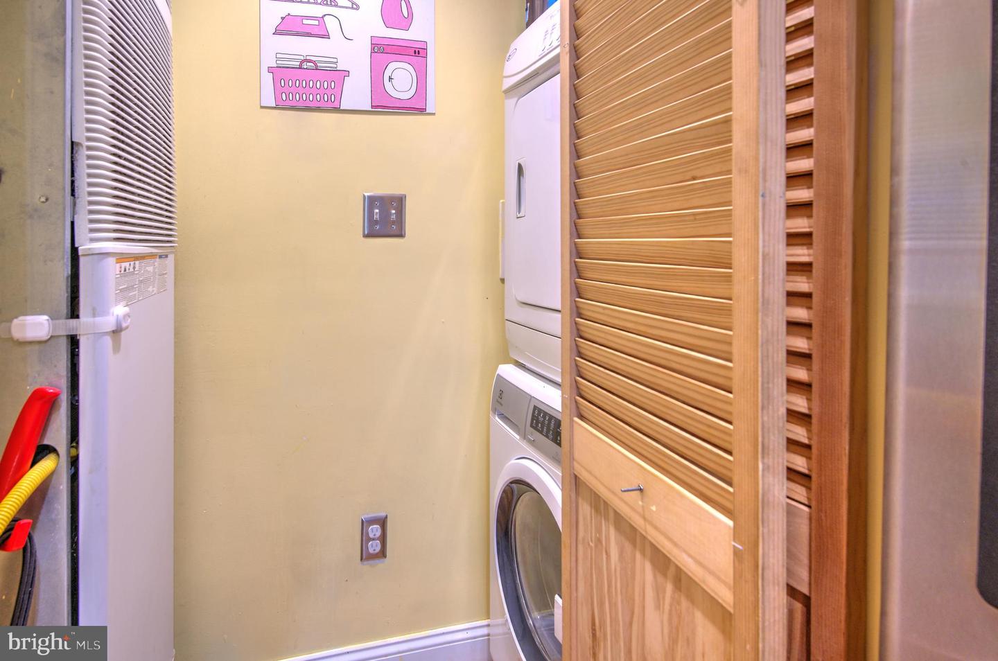 1302 Childress St Ne #4 Property Photo 11