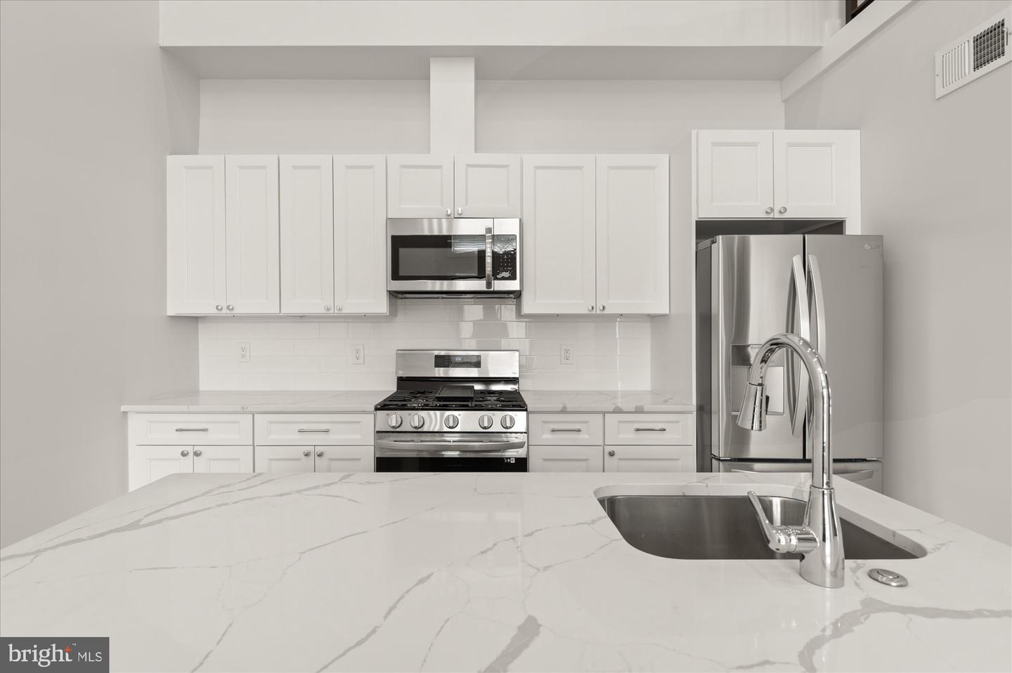 1100 Bladensburg Rd Ne #101 Property Photo 2