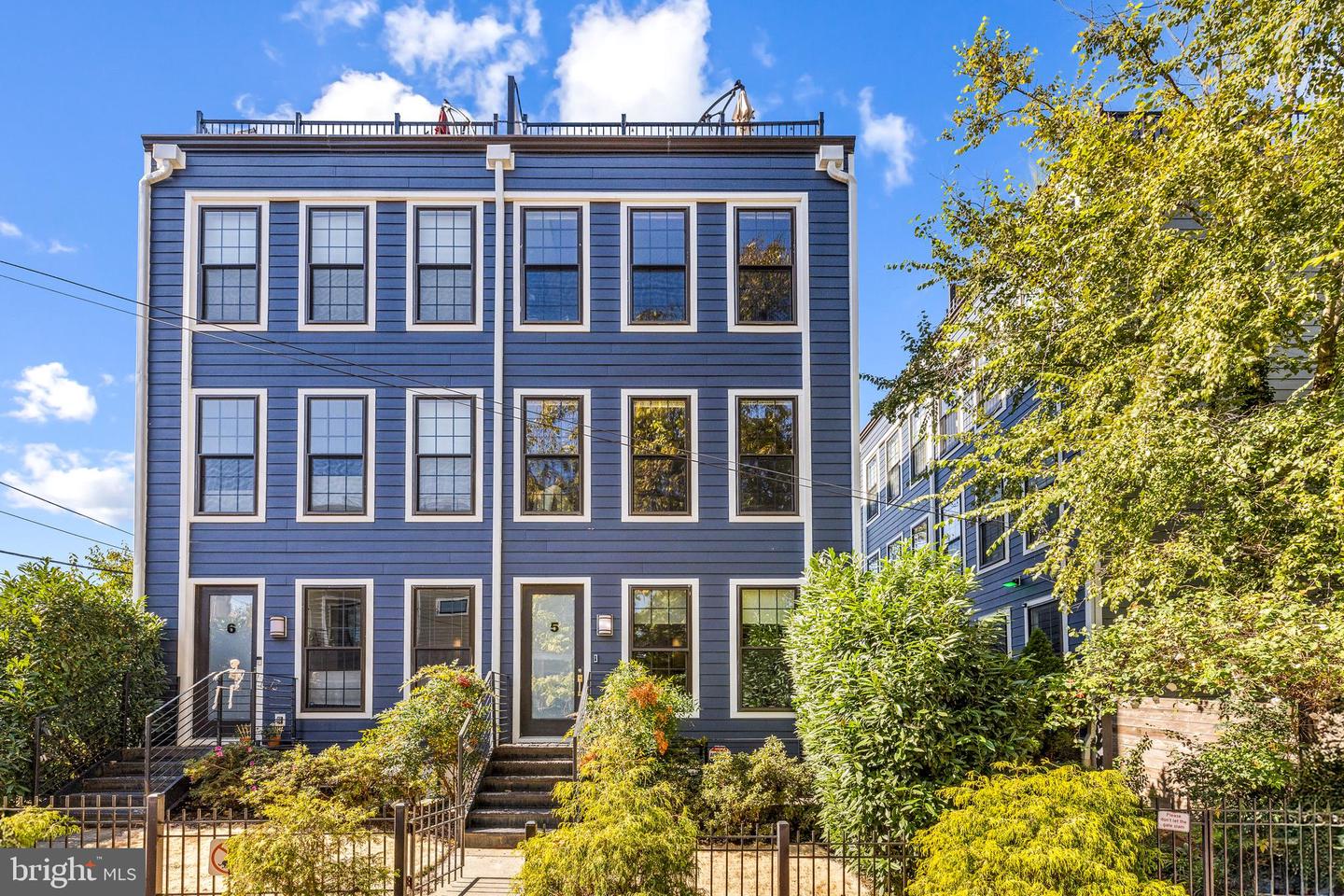 526 LAMONT ST NW #5 Property Photo 1